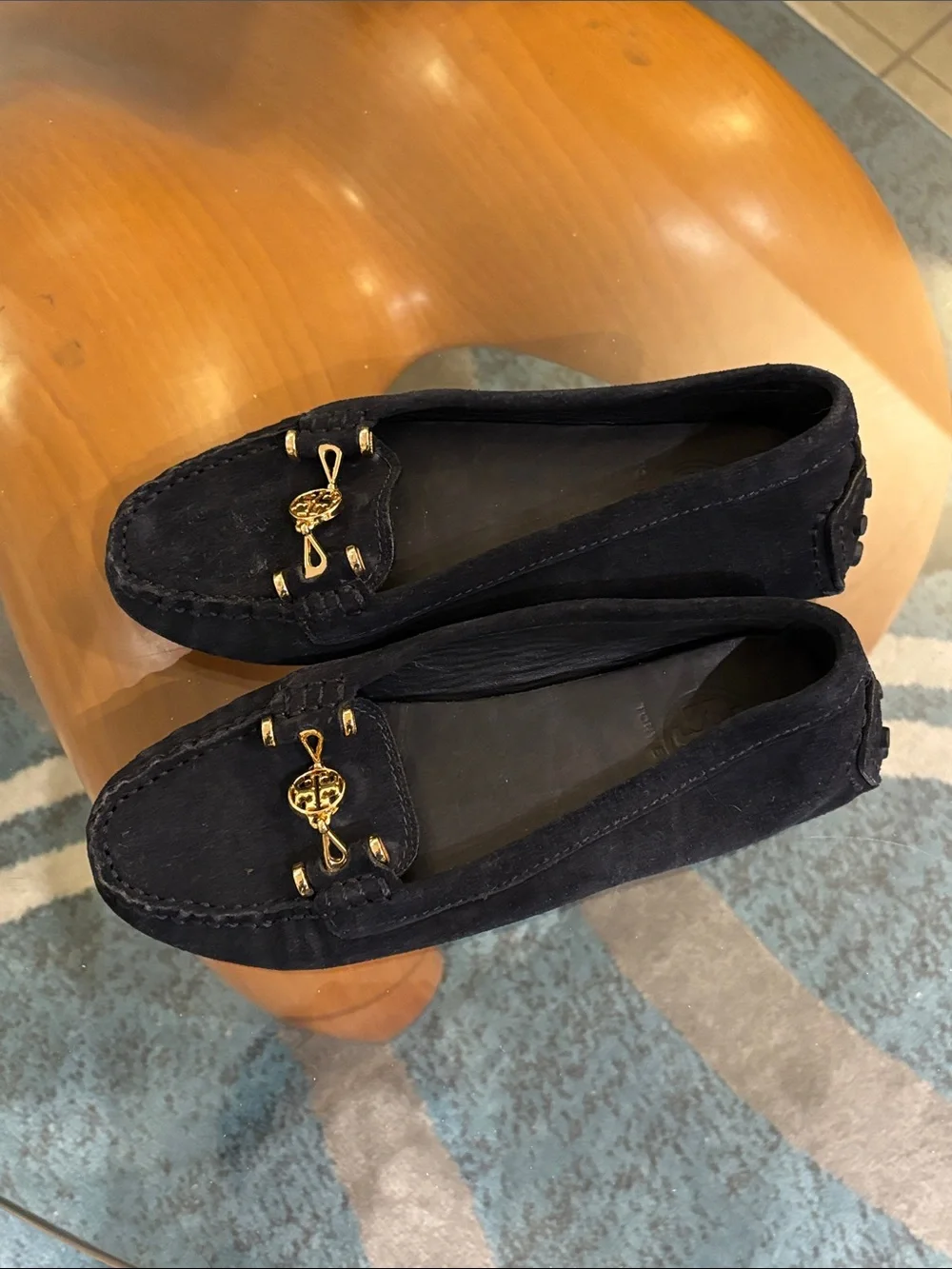 Tory Burch Daria Navy Suede Driving Loafers with Gold Logo
